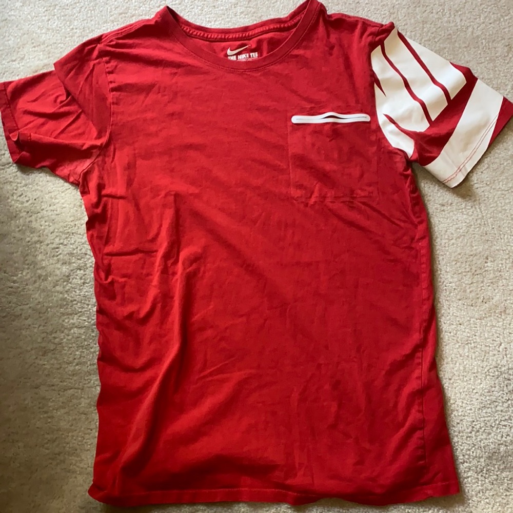 Men’s Nike tee atlethic cut